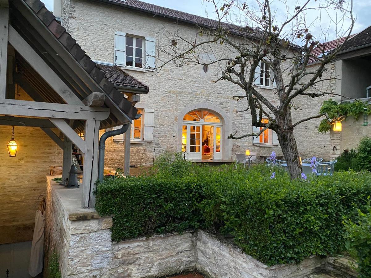 Le prieuré de Sainte Vertu Extérieur photo